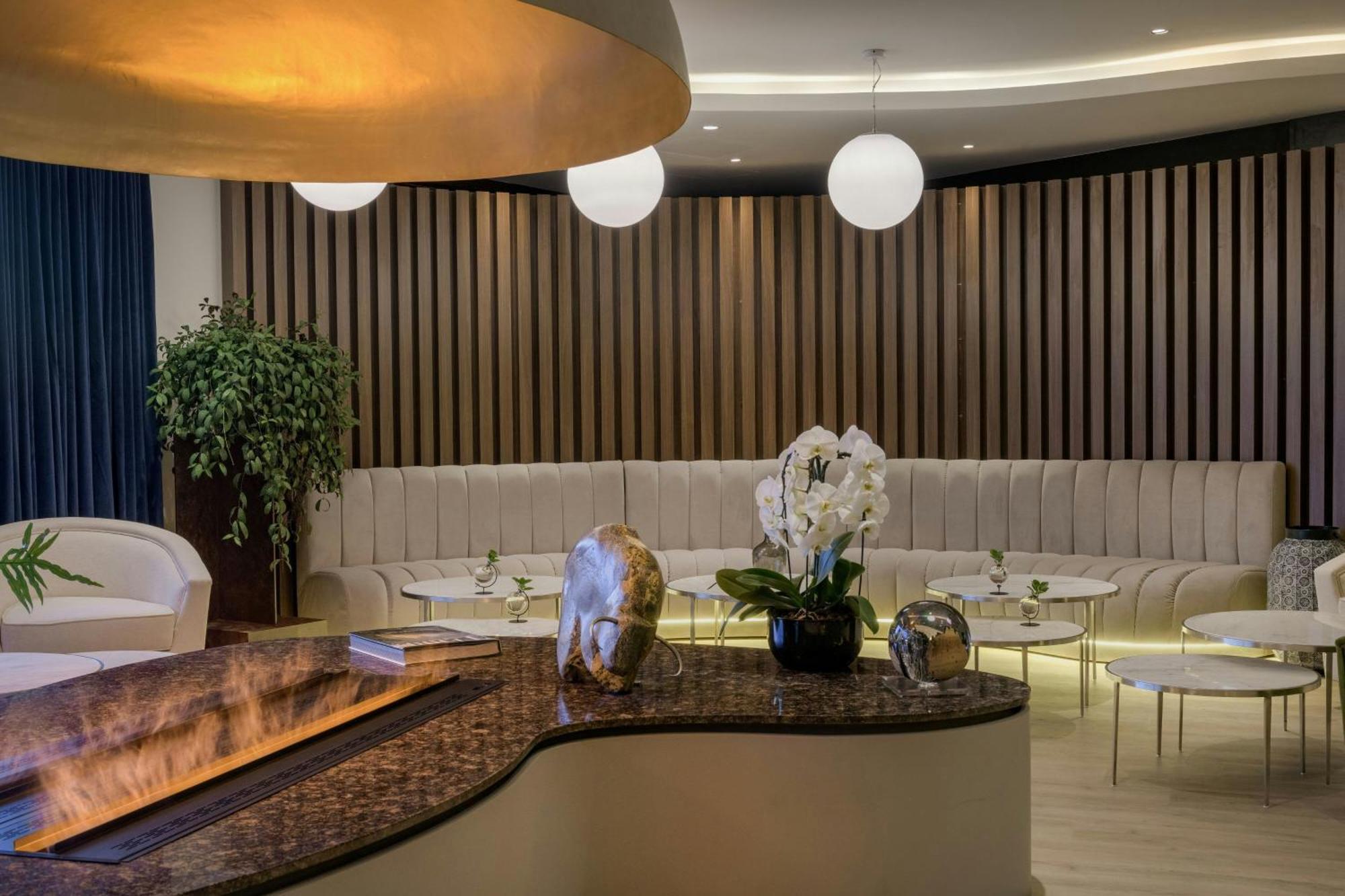 Ac Hotel By Marriott Saint-Julien-En-Genevois Bagian luar foto