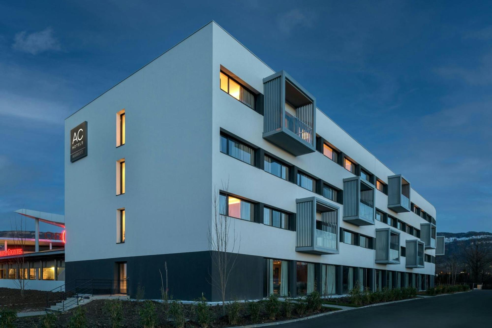 Ac Hotel By Marriott Saint-Julien-En-Genevois Bagian luar foto